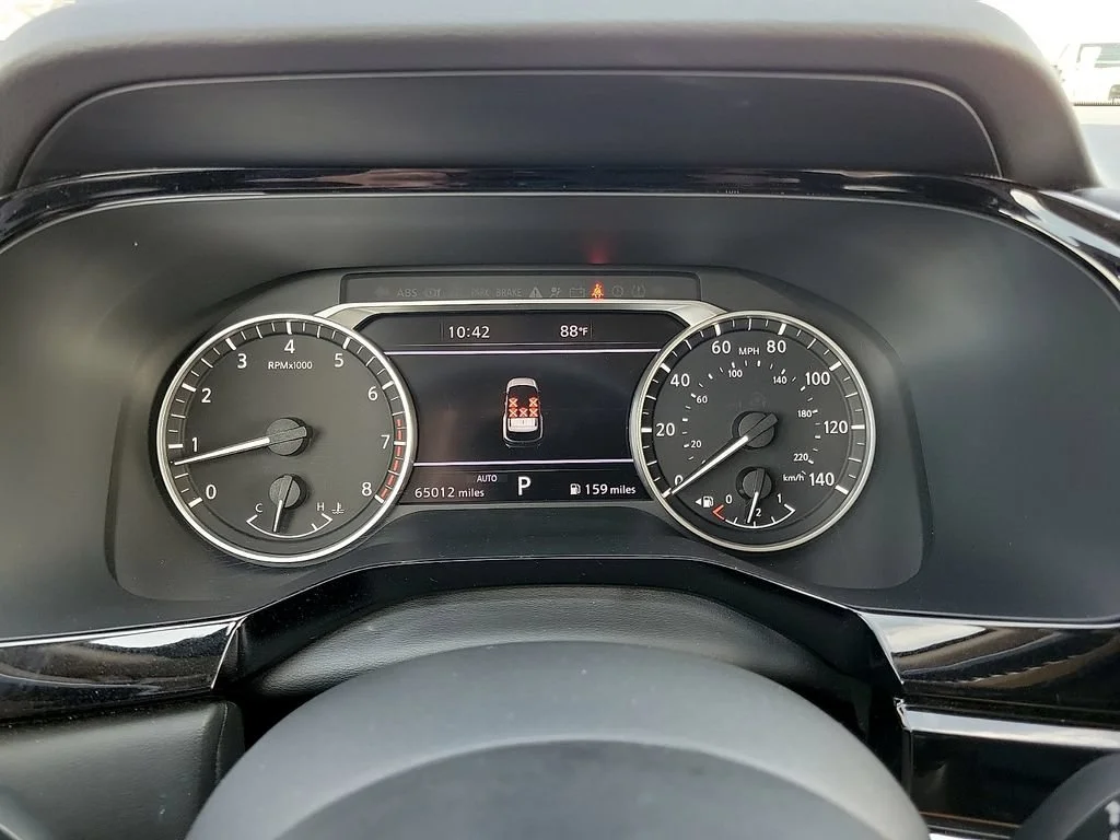 Used 2022  Nissan SL image 23