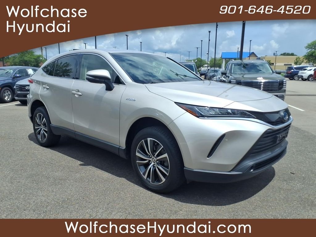 Used 2021 Silver Toyota LE image 7