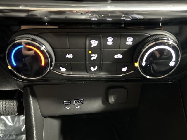 2026 Buick Encore GX Sport Touring - Photo 18