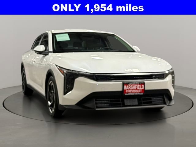 2025 Kia K4 EX AT's photo