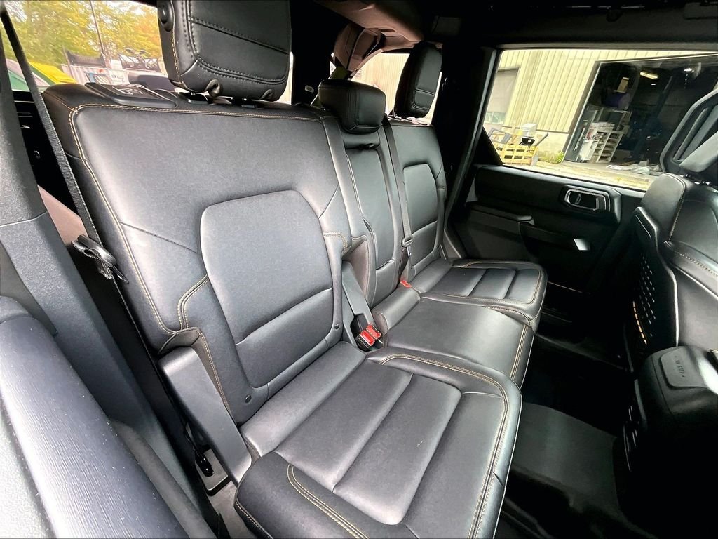 Used 2024 Green Metallic Ford Badlands image 16