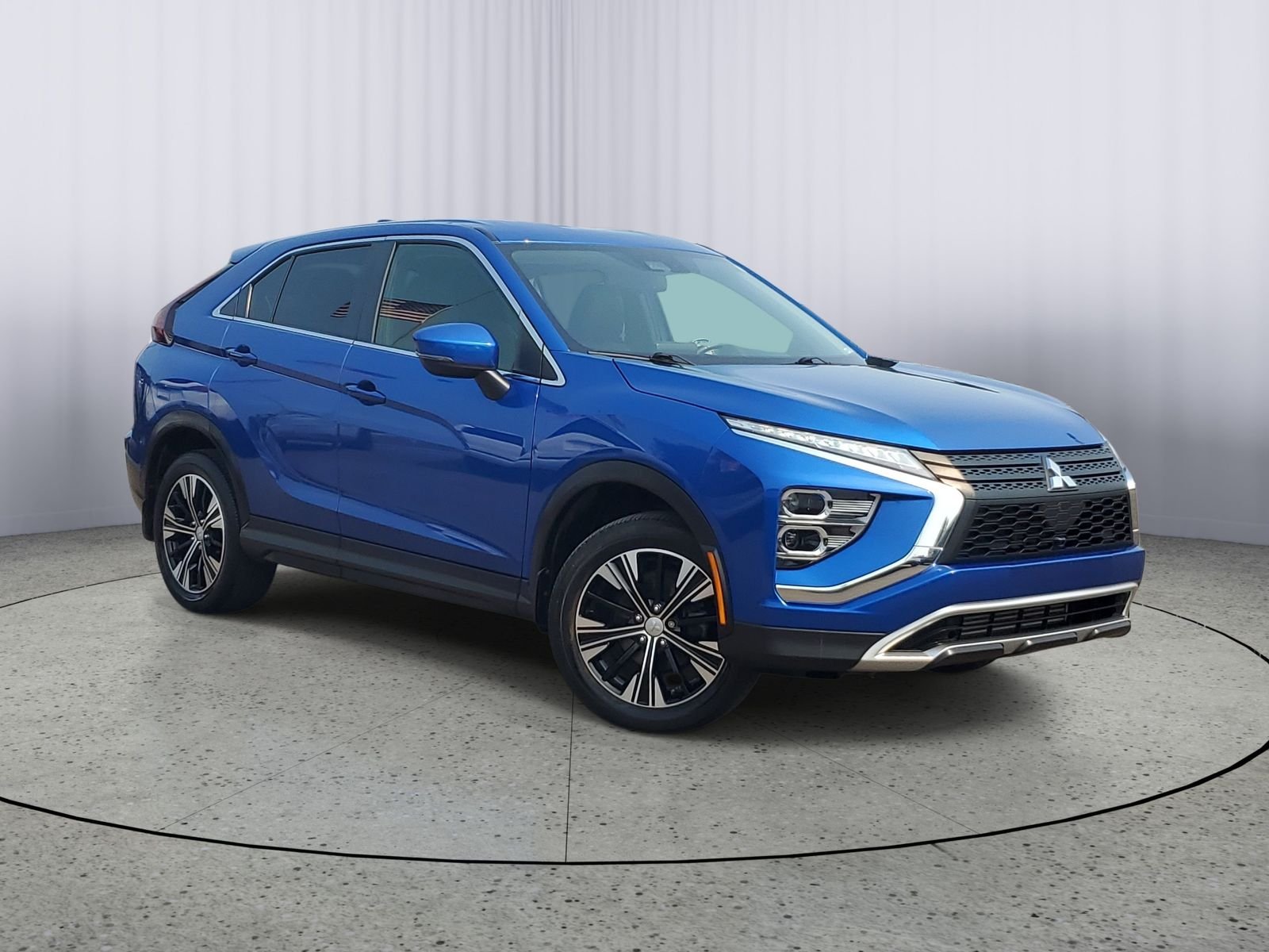 Used 2022 Blue Mitsubishi SE image 1