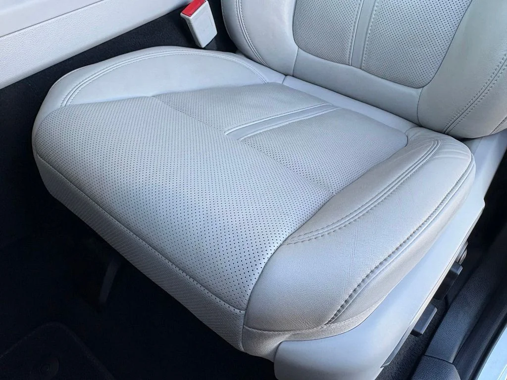 Used 2023 Silver Jeep Series II image 11