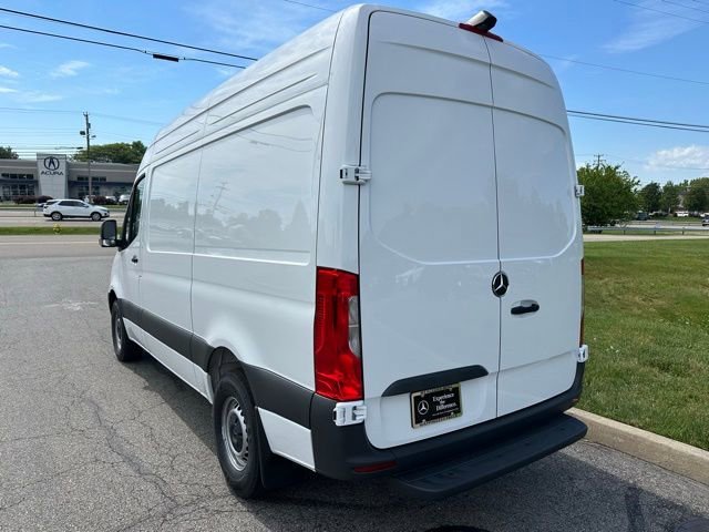 New 2026 Arctic White Mercedes-Benz Cargo 144 WB image 29