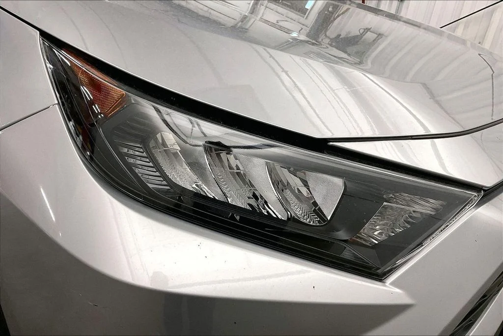 Used 2022 Silver Toyota LE image 33