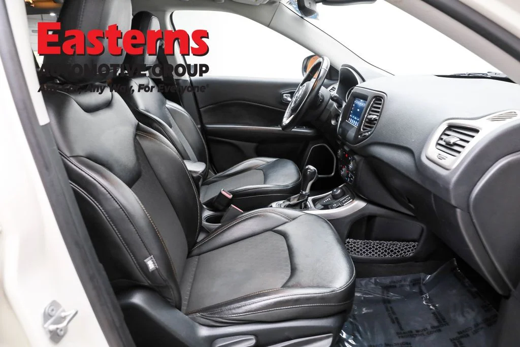 Used 2019 White Jeep Latitude image 24
