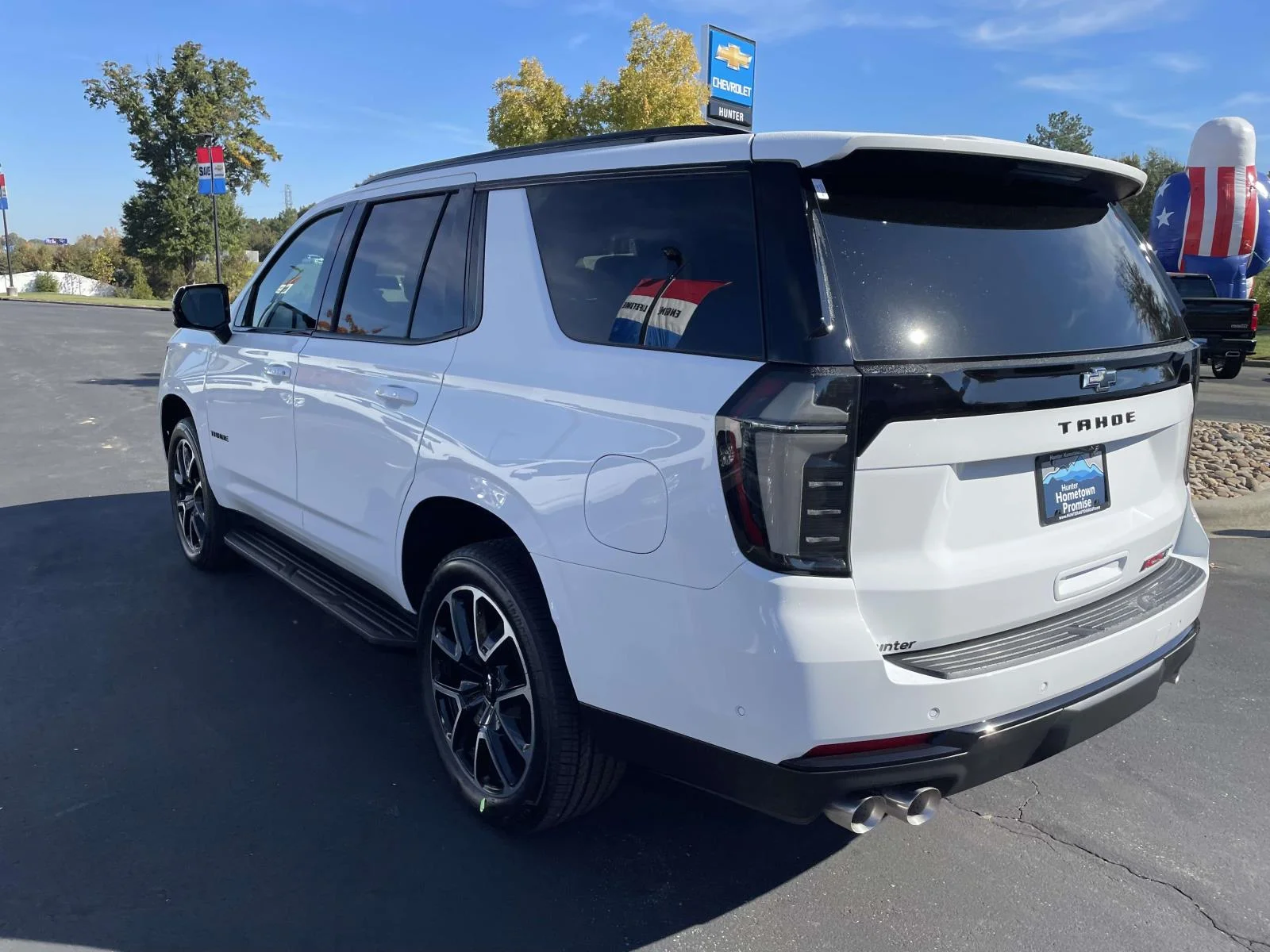 New 2027 Summit White Chevrolet RST image 4