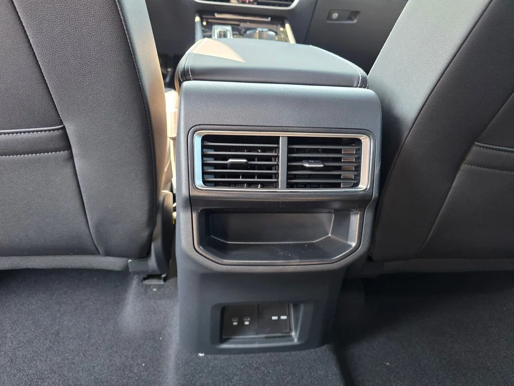 2026 Volkswagen Atlas Cross Sport SE w/Tech - Photo 21