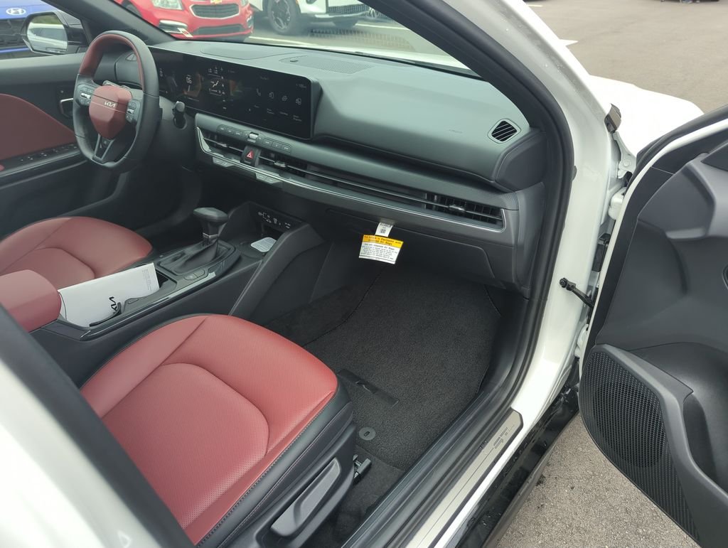 New 2026 Snow White Pearl Kia GT-Line image 34