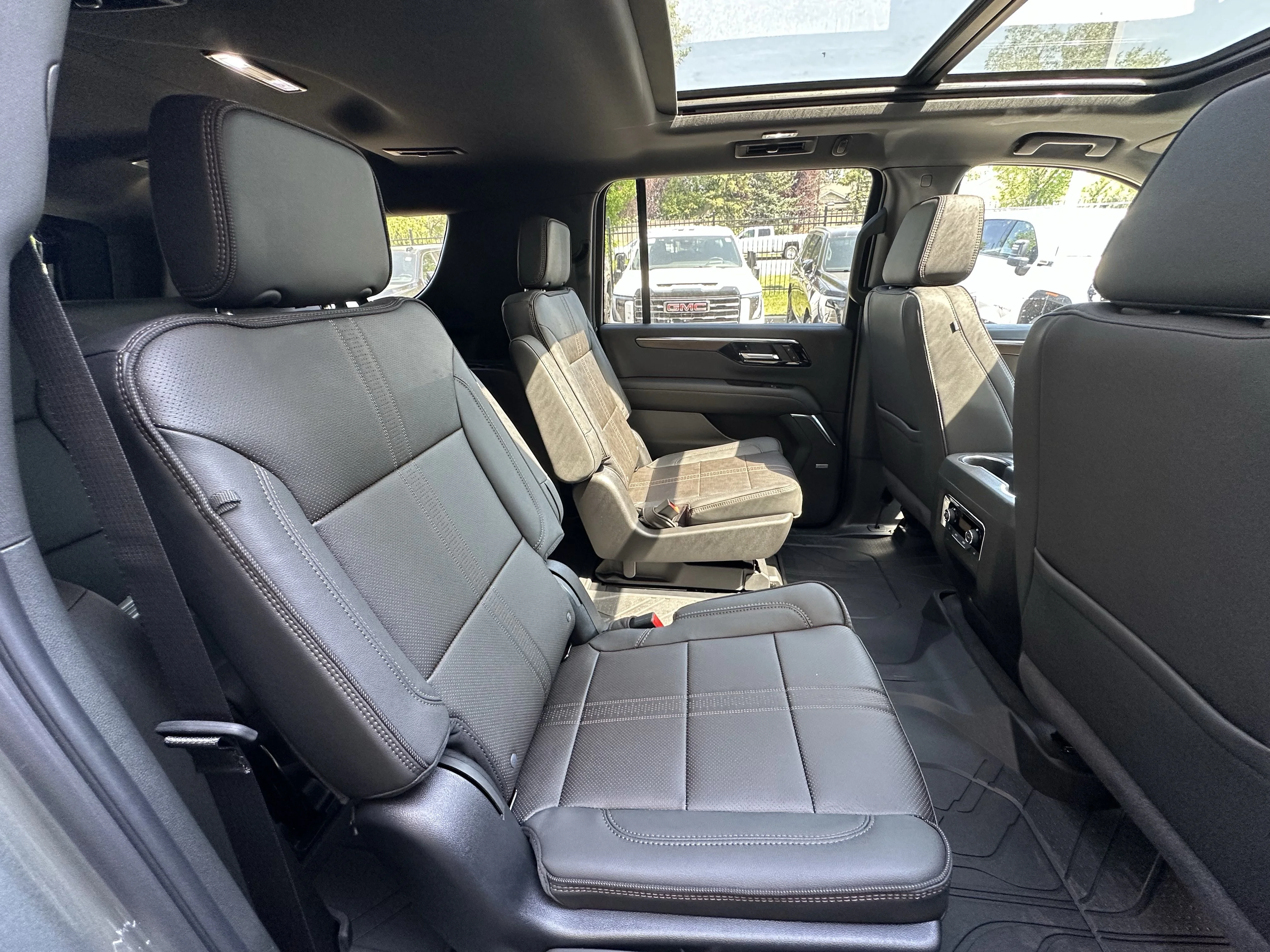 New 2026 Sterling Grey Metallic Chevrolet High Country image 21