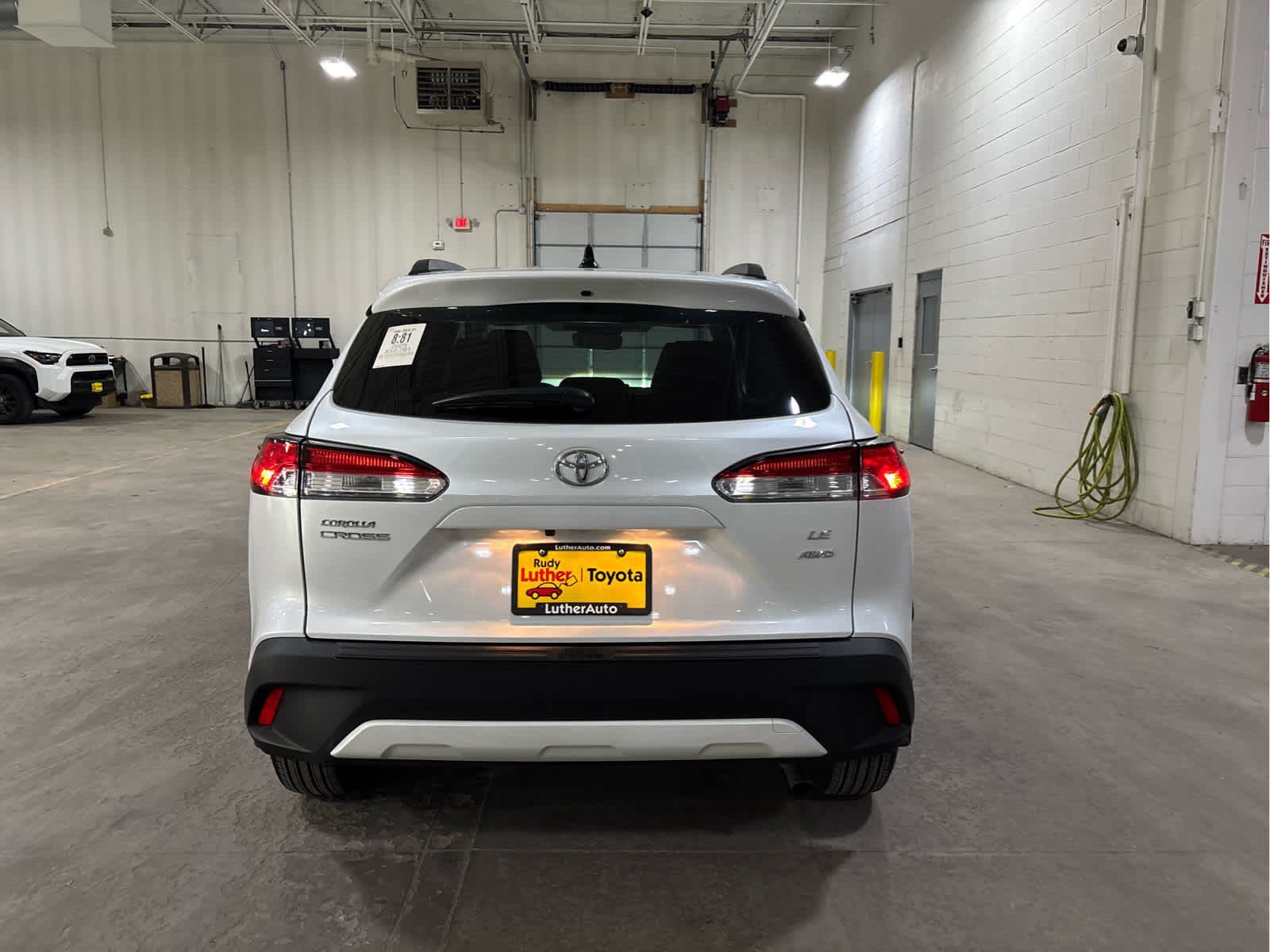 Used 2025 Wind Chill Pearl Toyota LE image 5