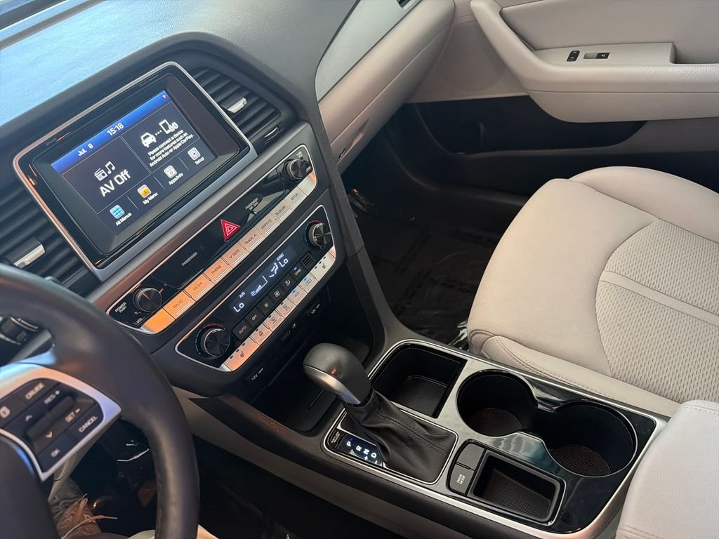 Used 2019 Machine Gray Hyundai SEL image 18