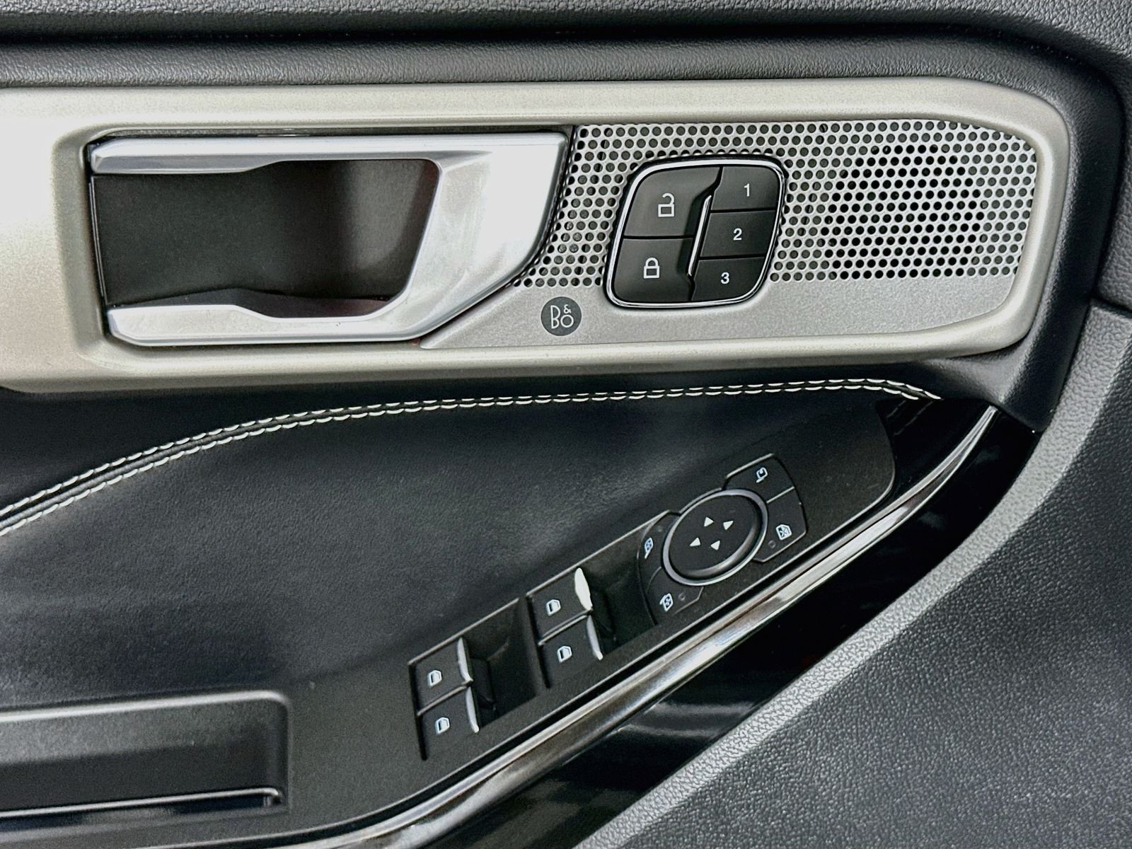 Used 2022 Silver Metallic Ford ST image 19