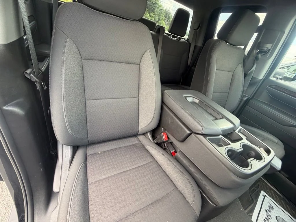 Used 2023 Onyx Black GMC Elevation image 36