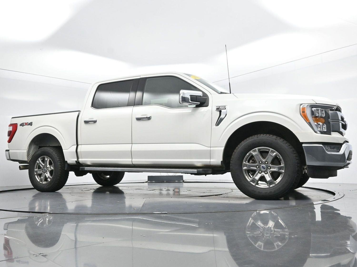 Used 2023  Ford LARIAT image 47