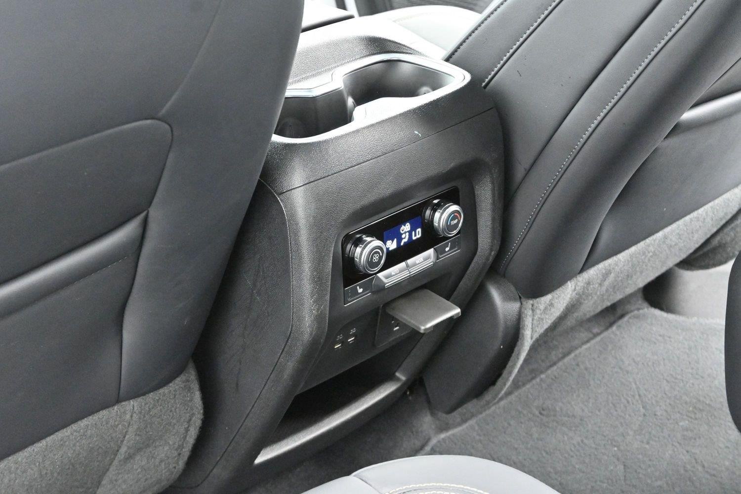 Used 2024 Summit White GMC FWD Elevation image 30