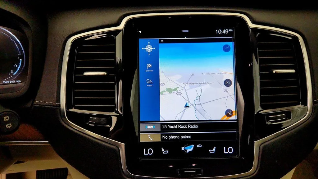 Used 2017 Crystal White Pearl Volvo T8 eAWD Plug-In Hybrid 7-Passenger Excellence image 19