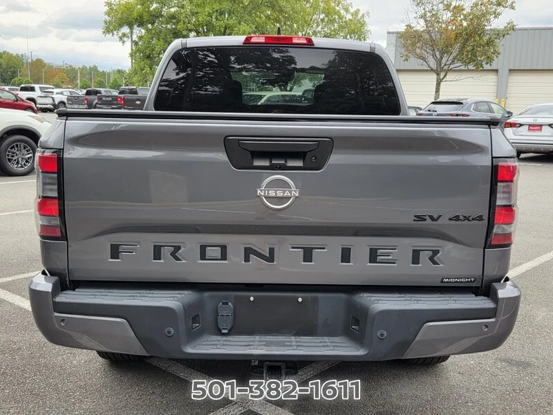 Used 2023 Gun Metallic NISSAN CREW CAB 4X4 SV AUTO *LTD AVAIL* image 4