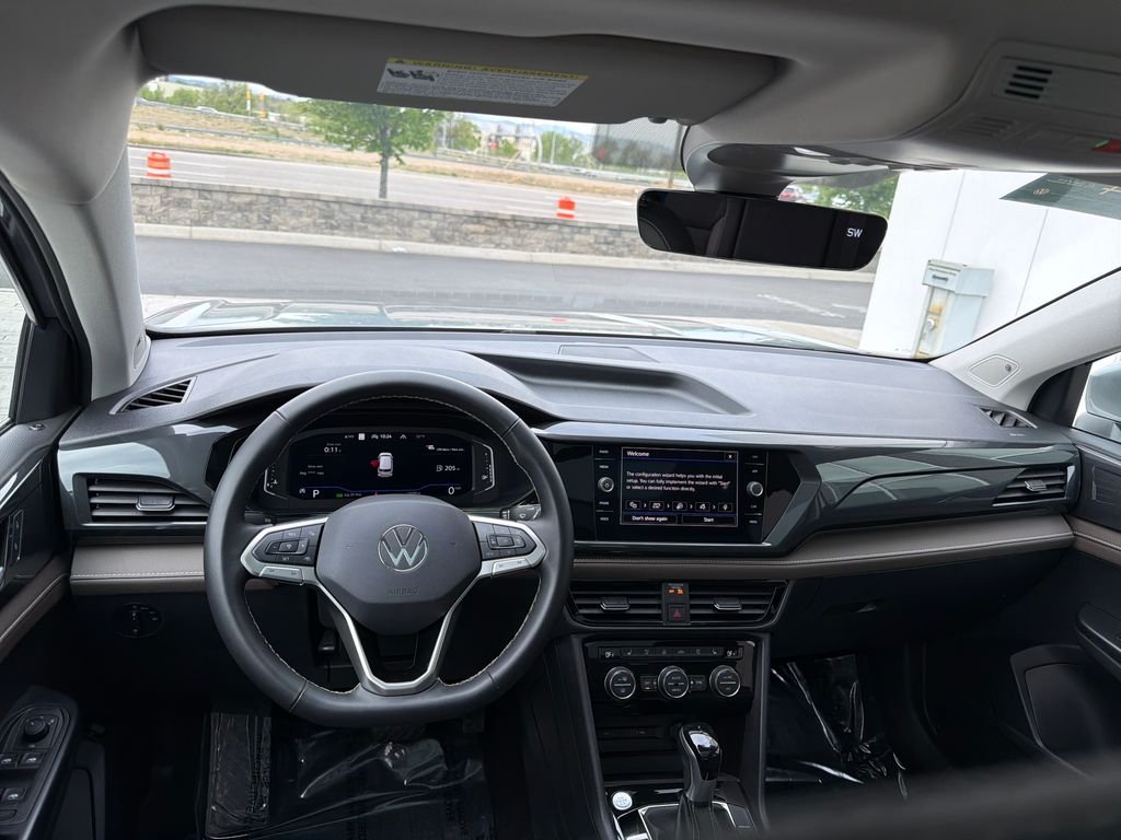 2024 Volkswagen Taos SEL - Photo 15
