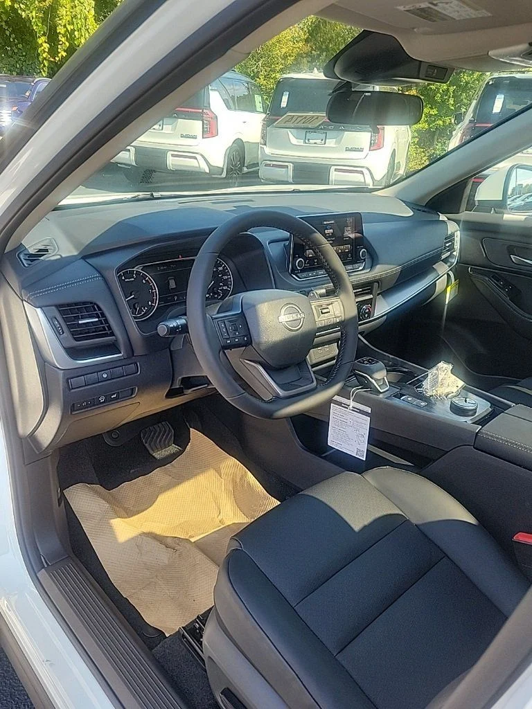 2026 Nissan Rogue SV - Photo 25