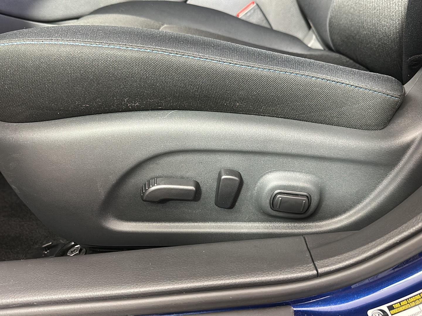 Used 2018 Deep Blue Pearl Nissan 2.5 SR image 15