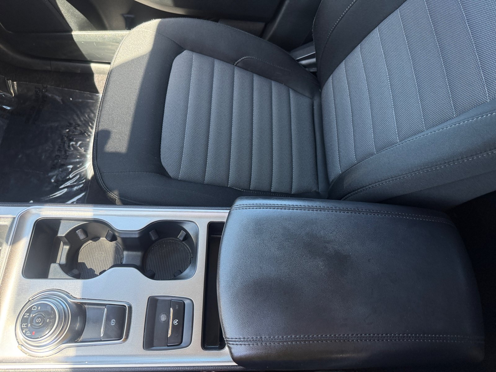 Used 2023 Oxford White Ford SE image 14
