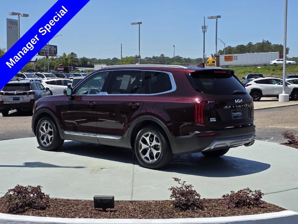Used 2022 Purple Kia EX image 4