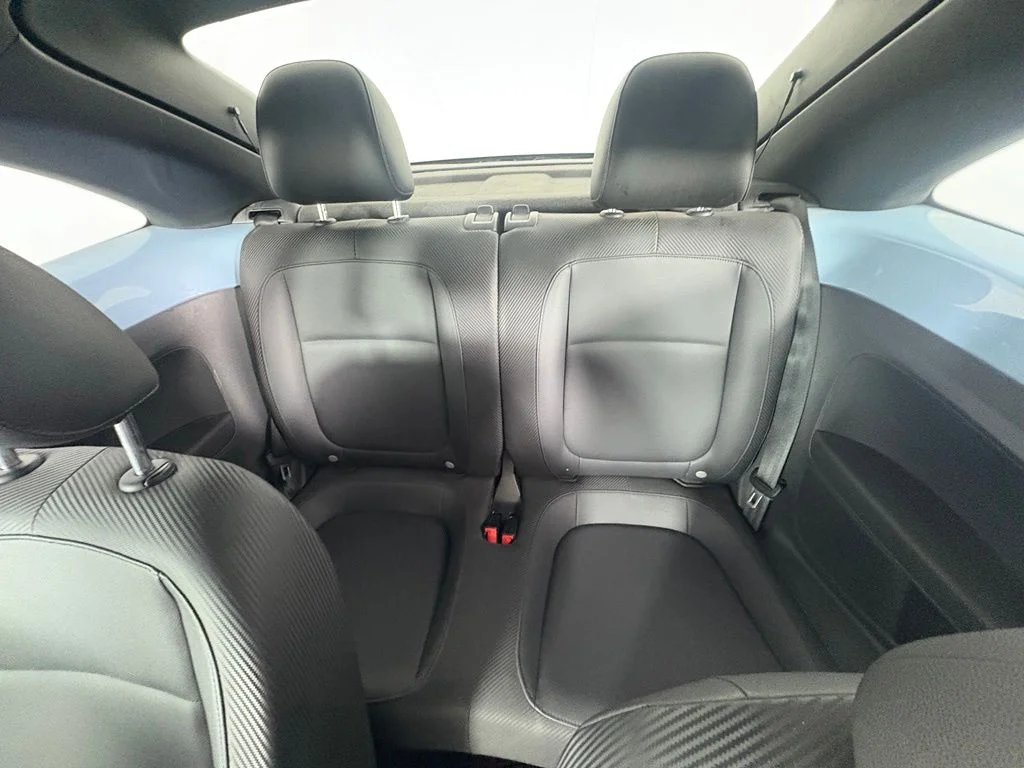 Used 2012 Blue Volkswagen 2.5L image 6