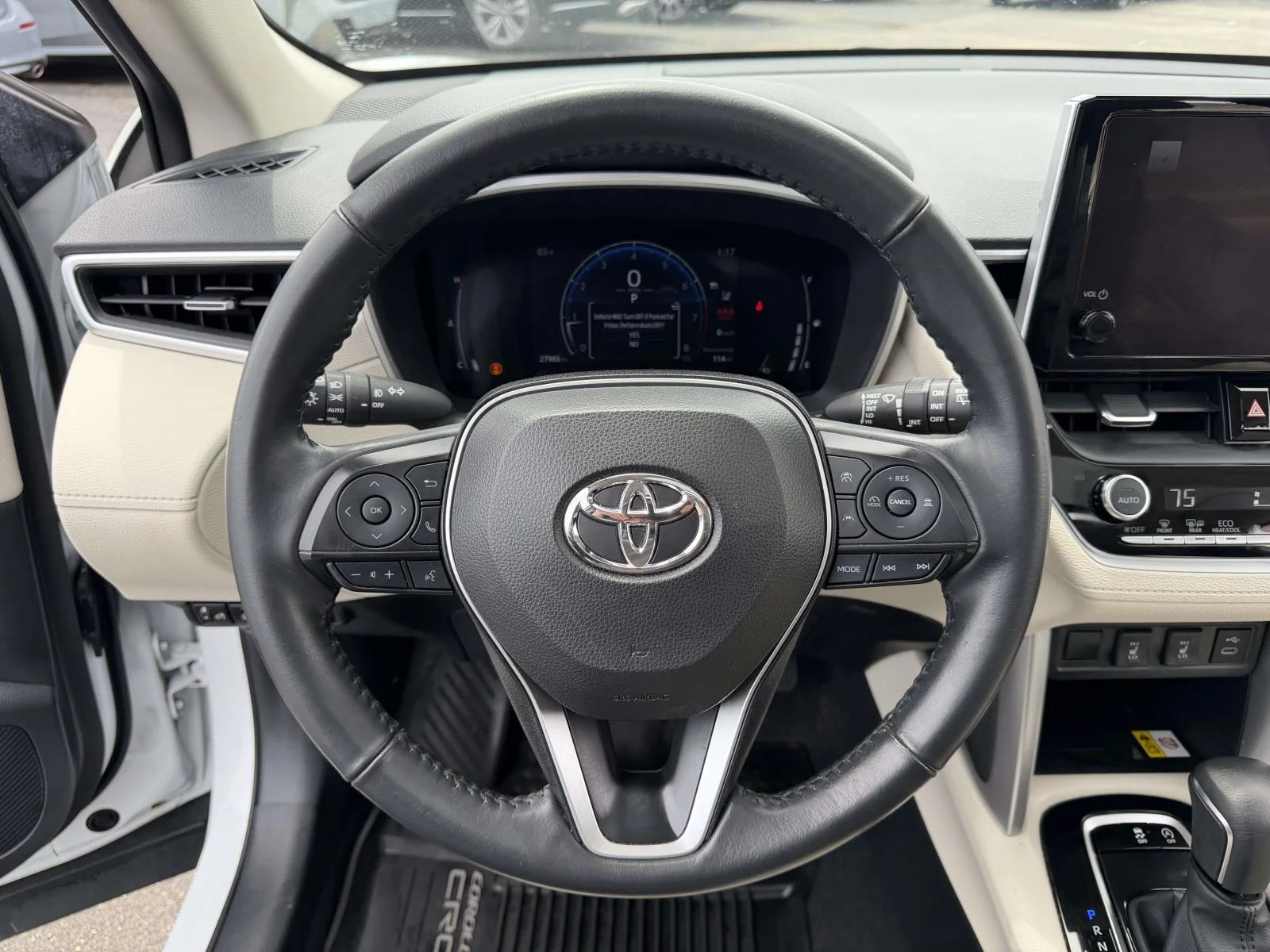 2023 Toyota Corolla Cross XLE - Photo 24