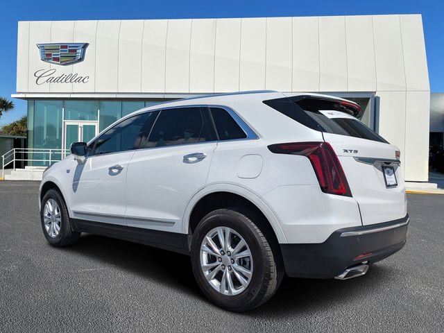 Certified Used 2025 Crystal White Tricoat Cadillac Luxury image 5