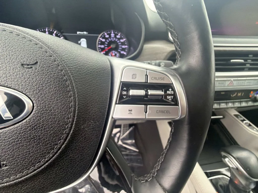 Used 2021 White Kia SX image 18
