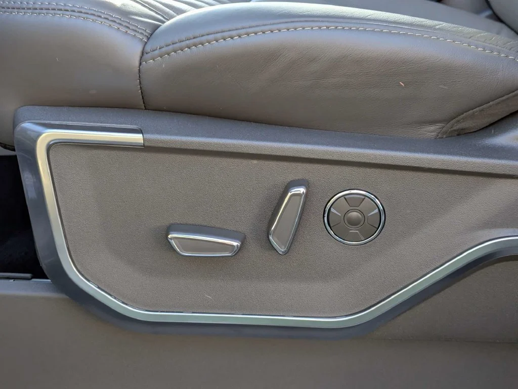 New 2026 Star White Metallic Tri-Coat Ford Platinum® image 16