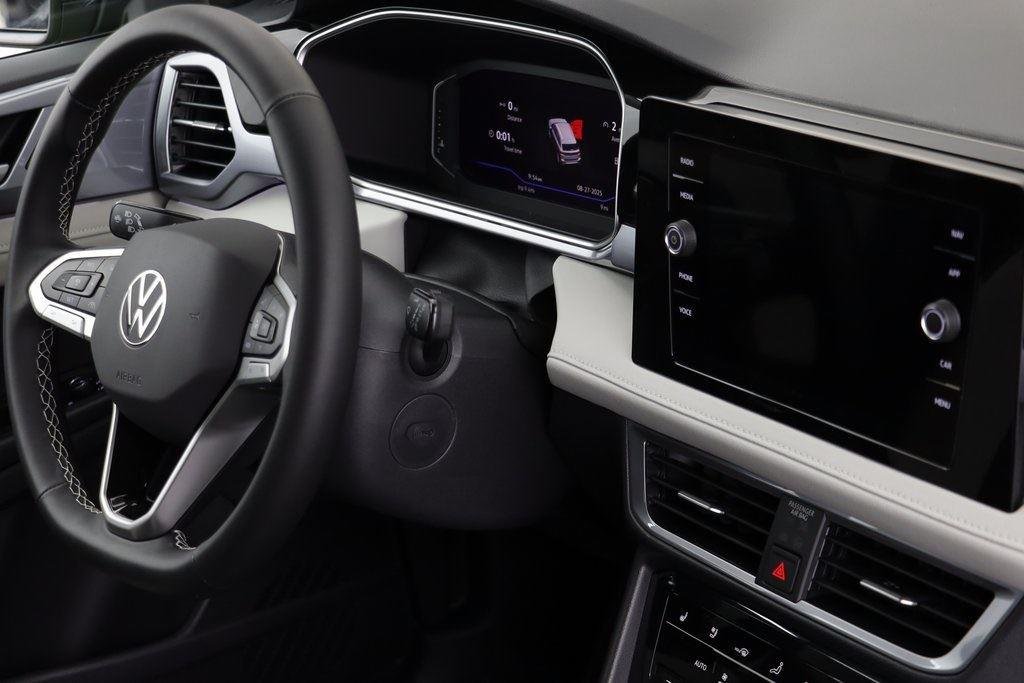 2025 Volkswagen Taos SEL - Photo 21