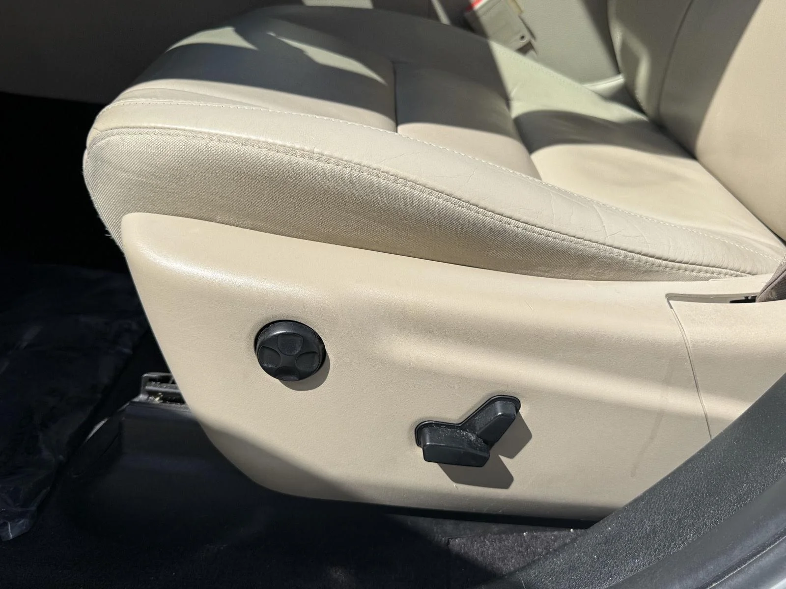 Used 2017 White Knuckle Clearcoat Dodge GT image 23