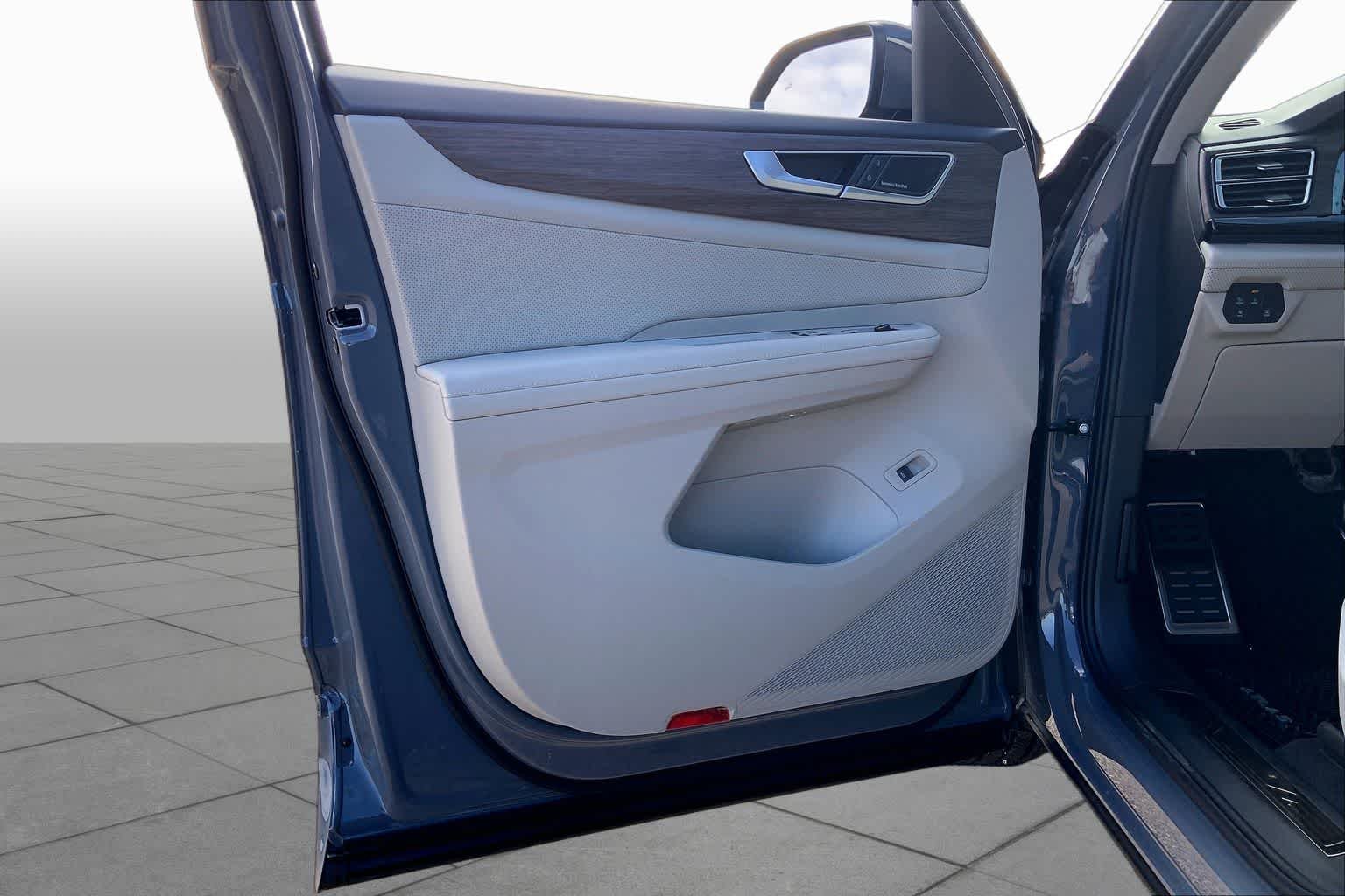 New 2026 Pure Gray Volkswagen 2.0T SEL Premium R-Line image 10