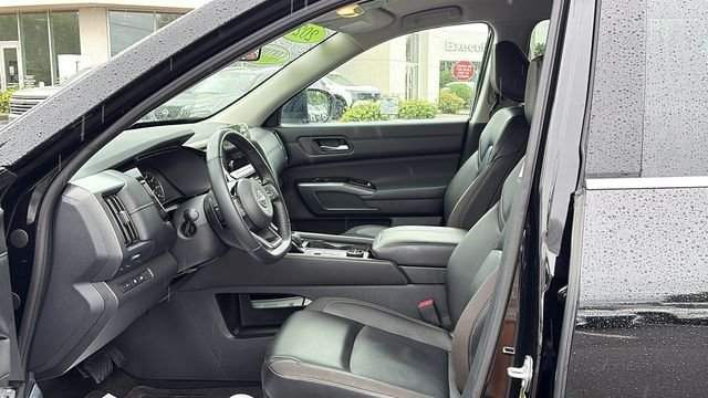 Used 2024 Black Nissan SL image 9