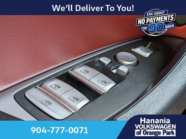 Used 2022 Gray BMW xDrive30i image 30