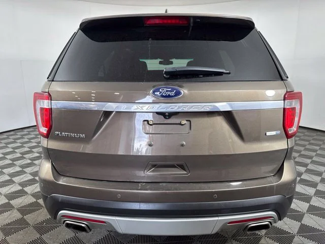 Used 2016 Brown Ford Platinum image 25