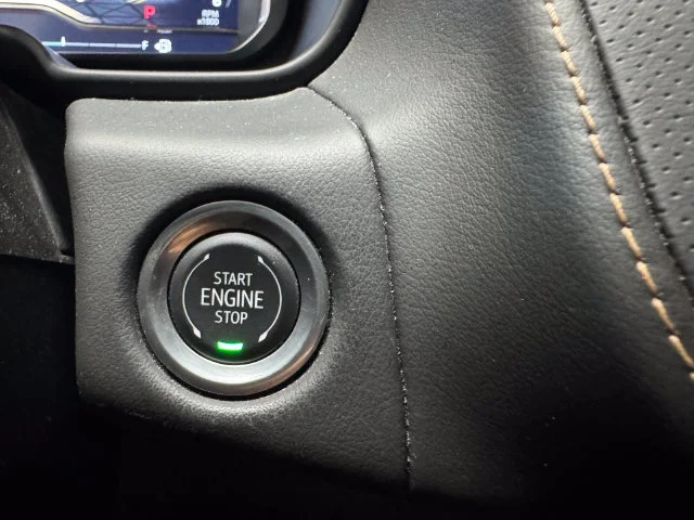 Used 2024 Summit White GMC AT4 image 27