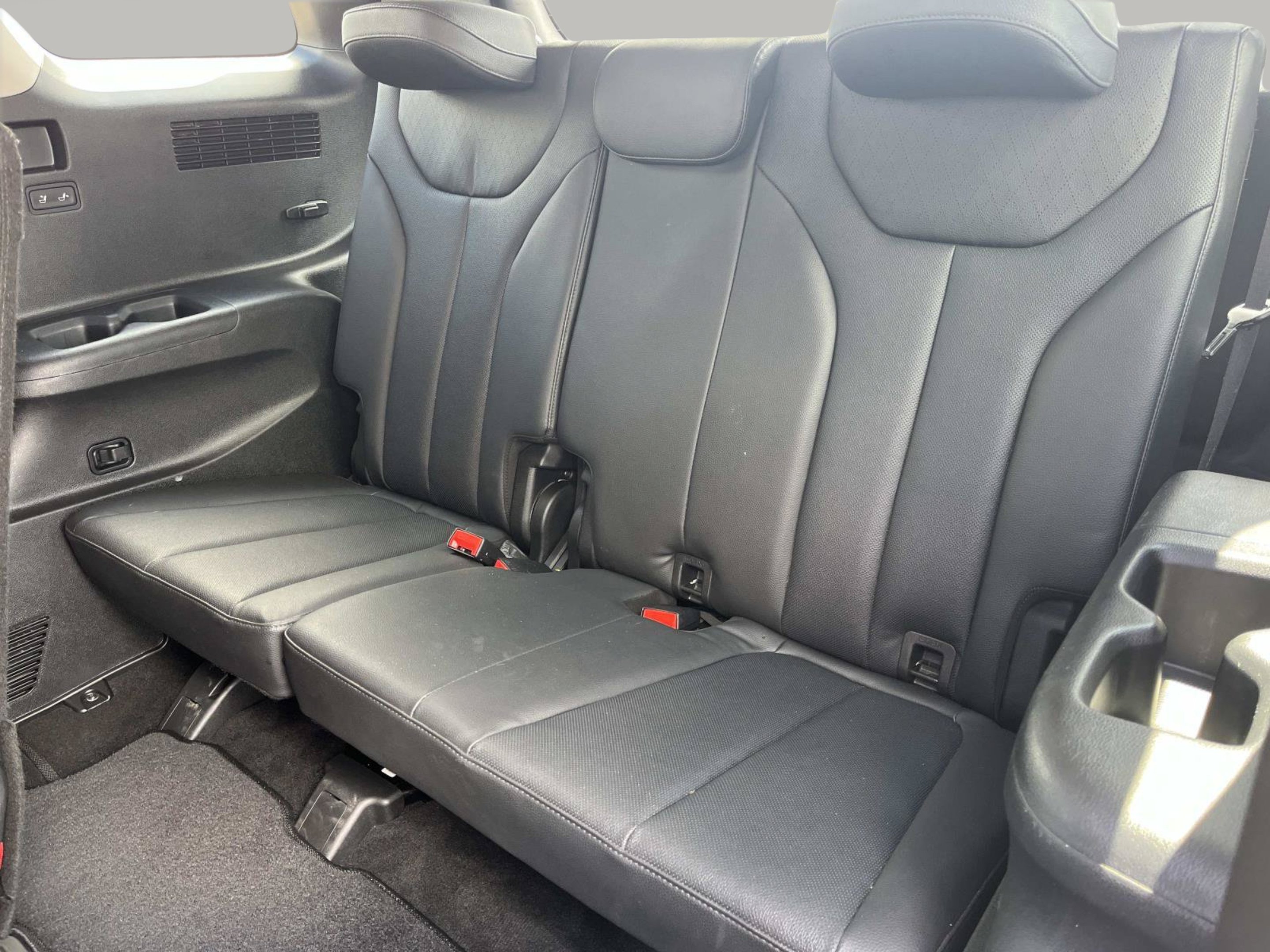 Used 2022 Abyss Black Pearl Hyundai SEL image 24
