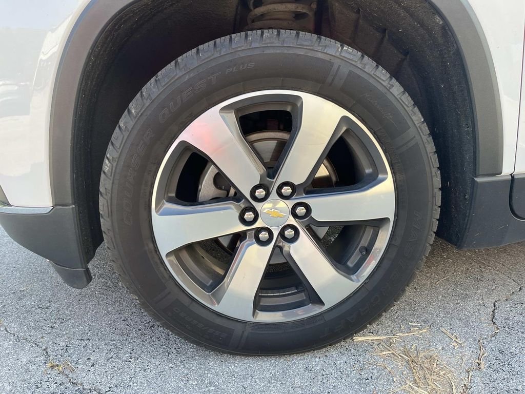 Used 2020 White Chevrolet 3LT image 15