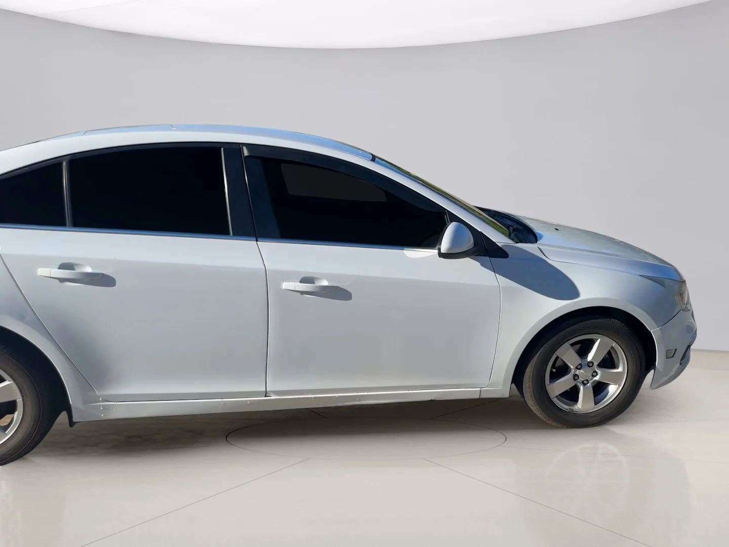 Used 2015 White Chevrolet 1LT image 4
