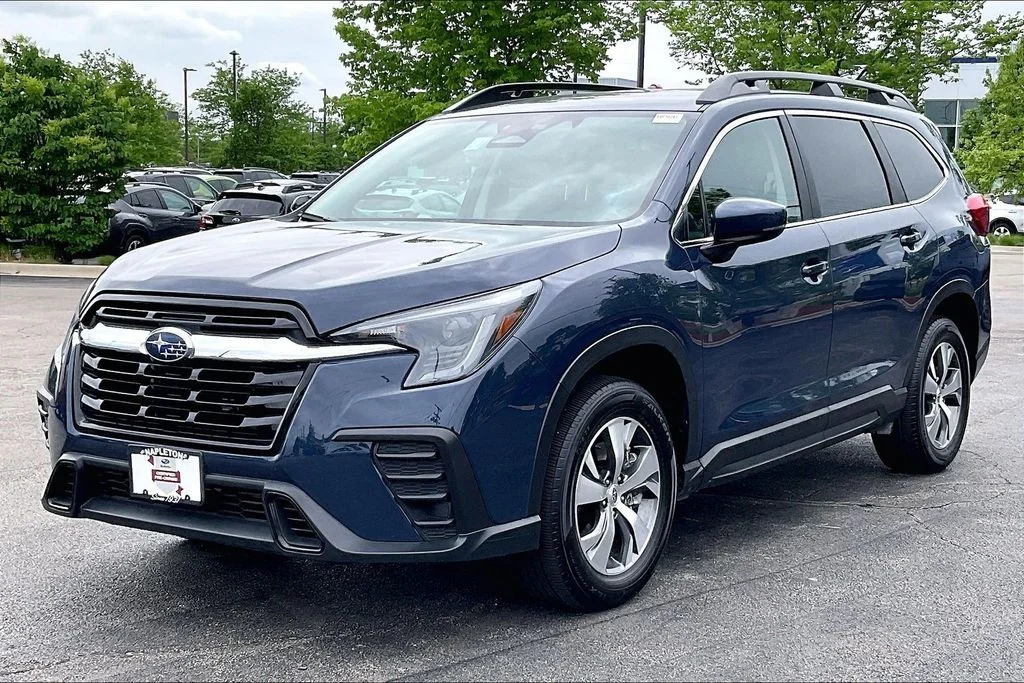 Used 2025 Blue Subaru Premium image 13