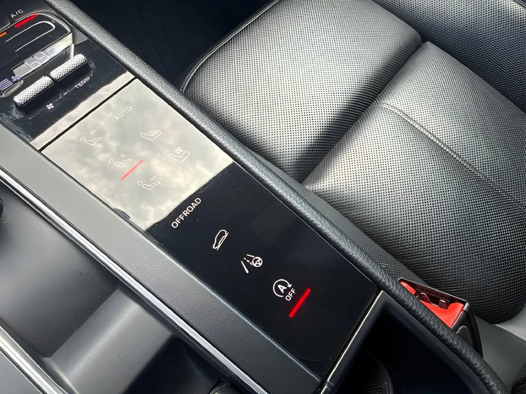 Used 2023  Porsche  image 61