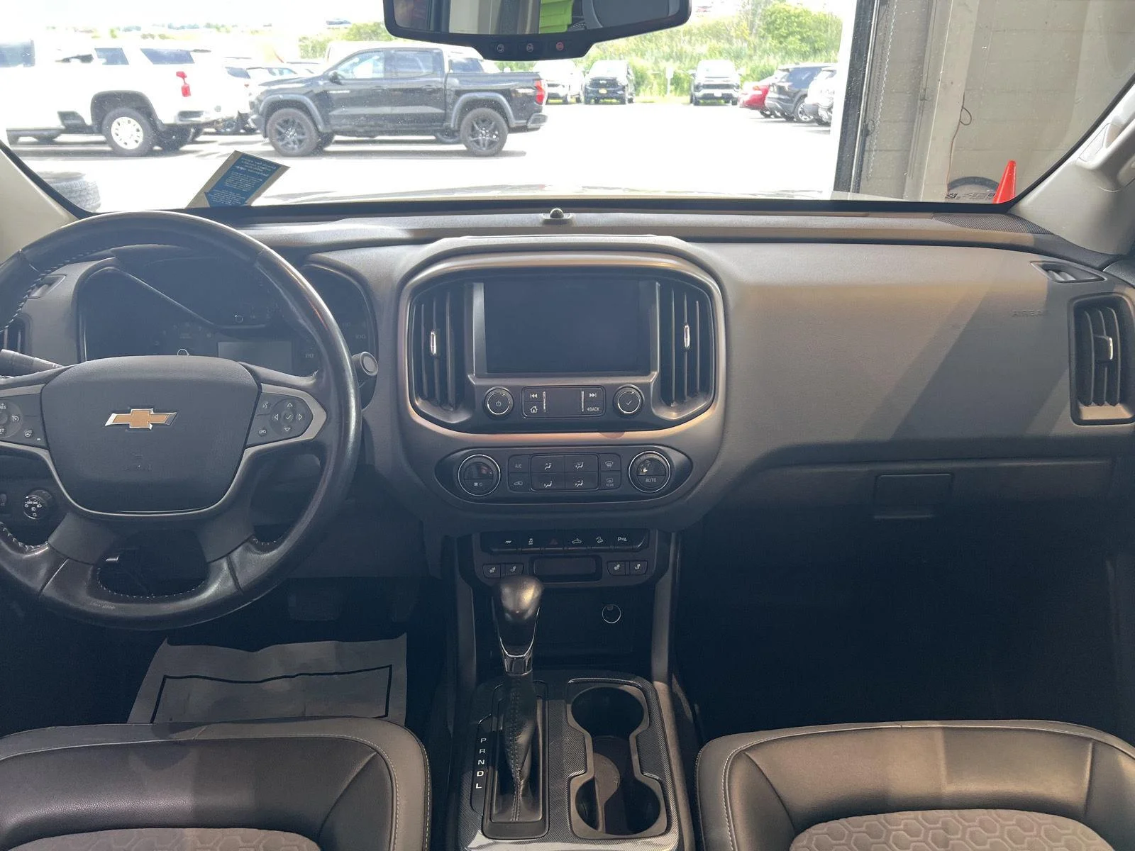 Used 2022 SUMMIT WHITE Chevrolet 4WD Z71 image 13