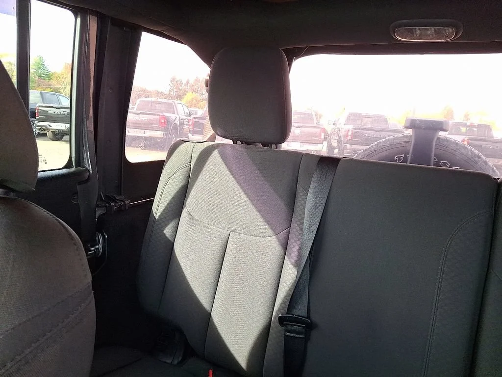 Used 2018 Gray Jeep Sport S 4x4 image 19