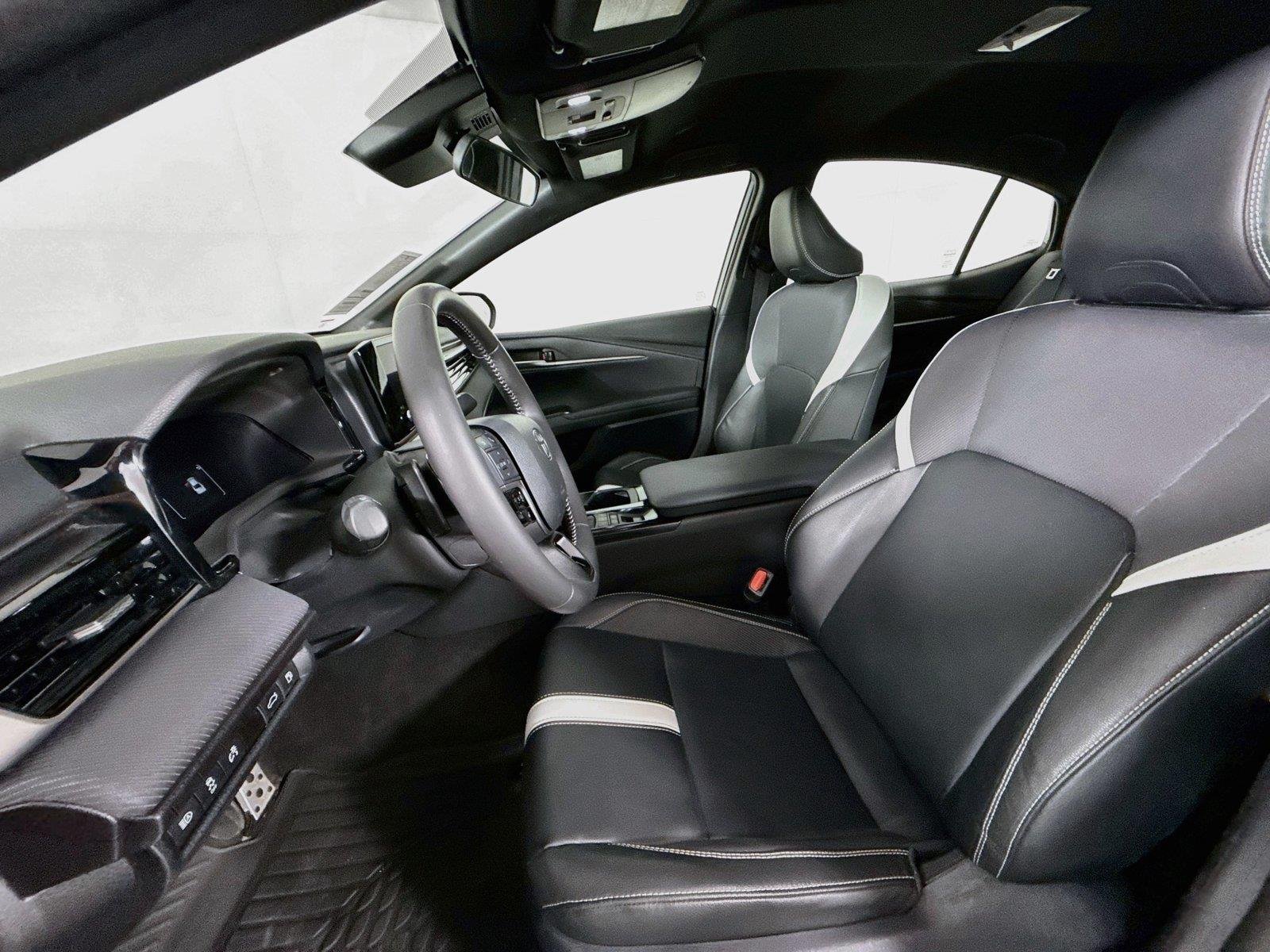 Certified Used 2025 Midnight Black Metallic Toyota SE image 3