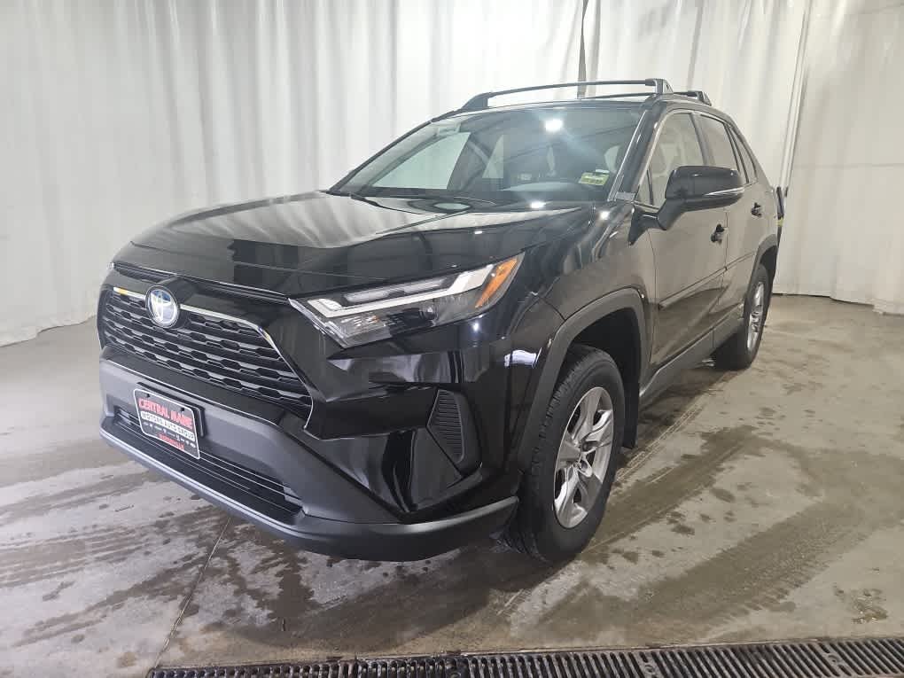 2024 Toyota RAV4 Hybrid XLE AWD's photo