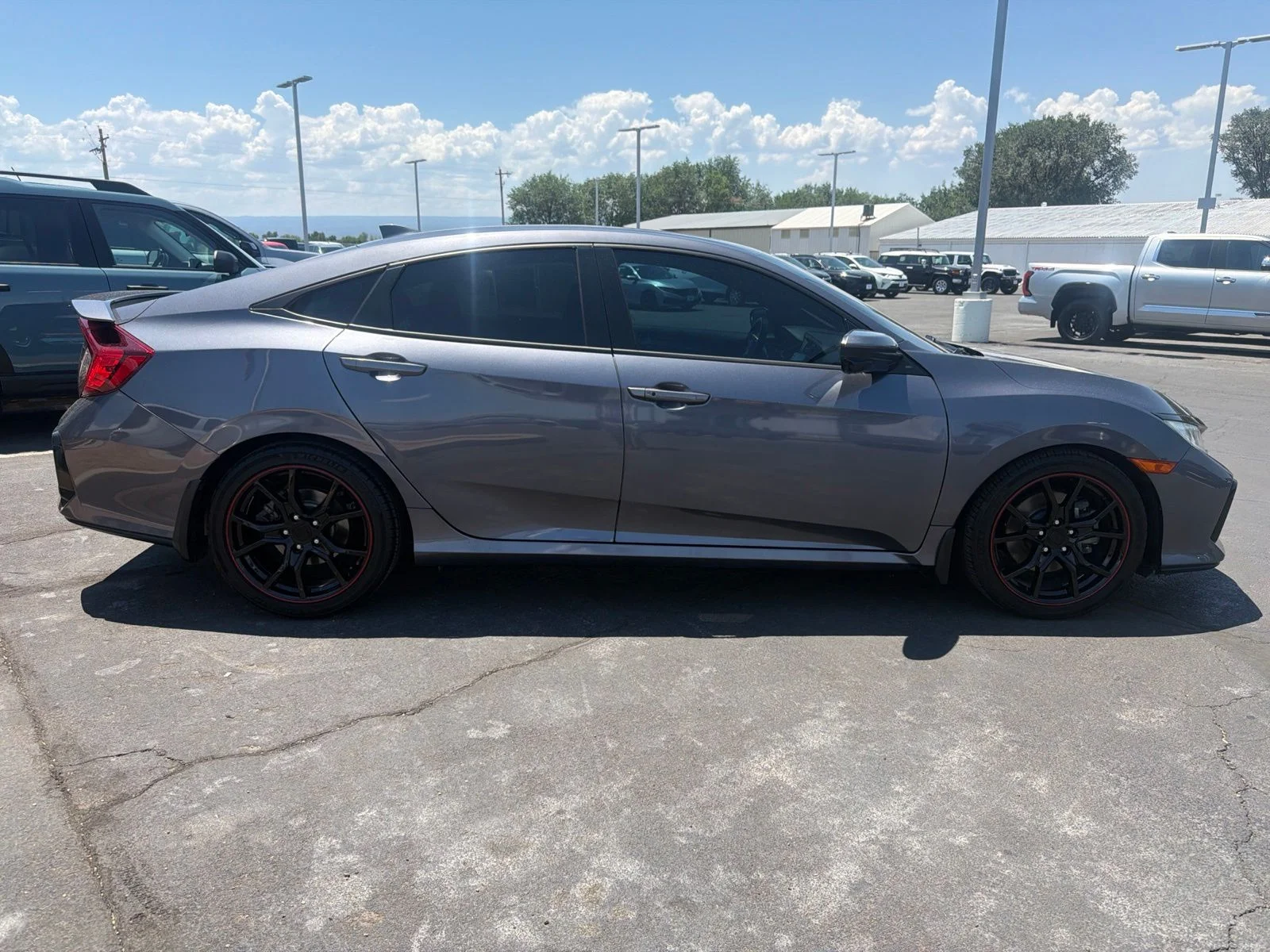 Used 2020 Silver Honda Si image 9