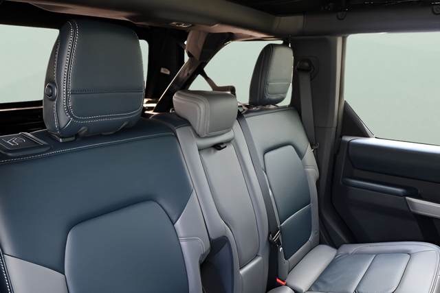 Used 2023 Black Ford Outer Banks image 18